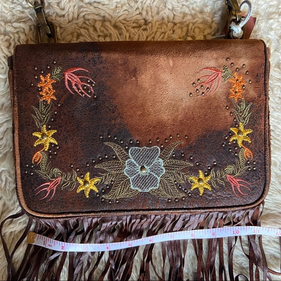 Corral Fringe Purse - Picture 2 of 7